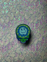 Load image into Gallery viewer, Flower Child Stealie