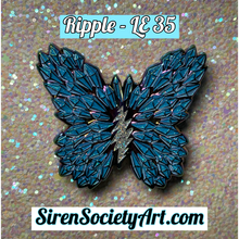 Load image into Gallery viewer, 3D Crystal Butterfly - Ripple - LE 35

